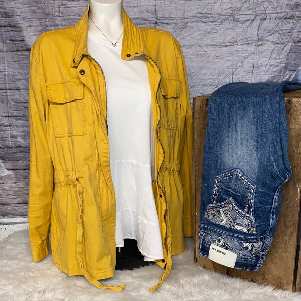 Daytrip Yellow Womens Anorak Jacket Outerwear
